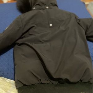 Women Detachable fur-trim Bomber jacket, size Medium